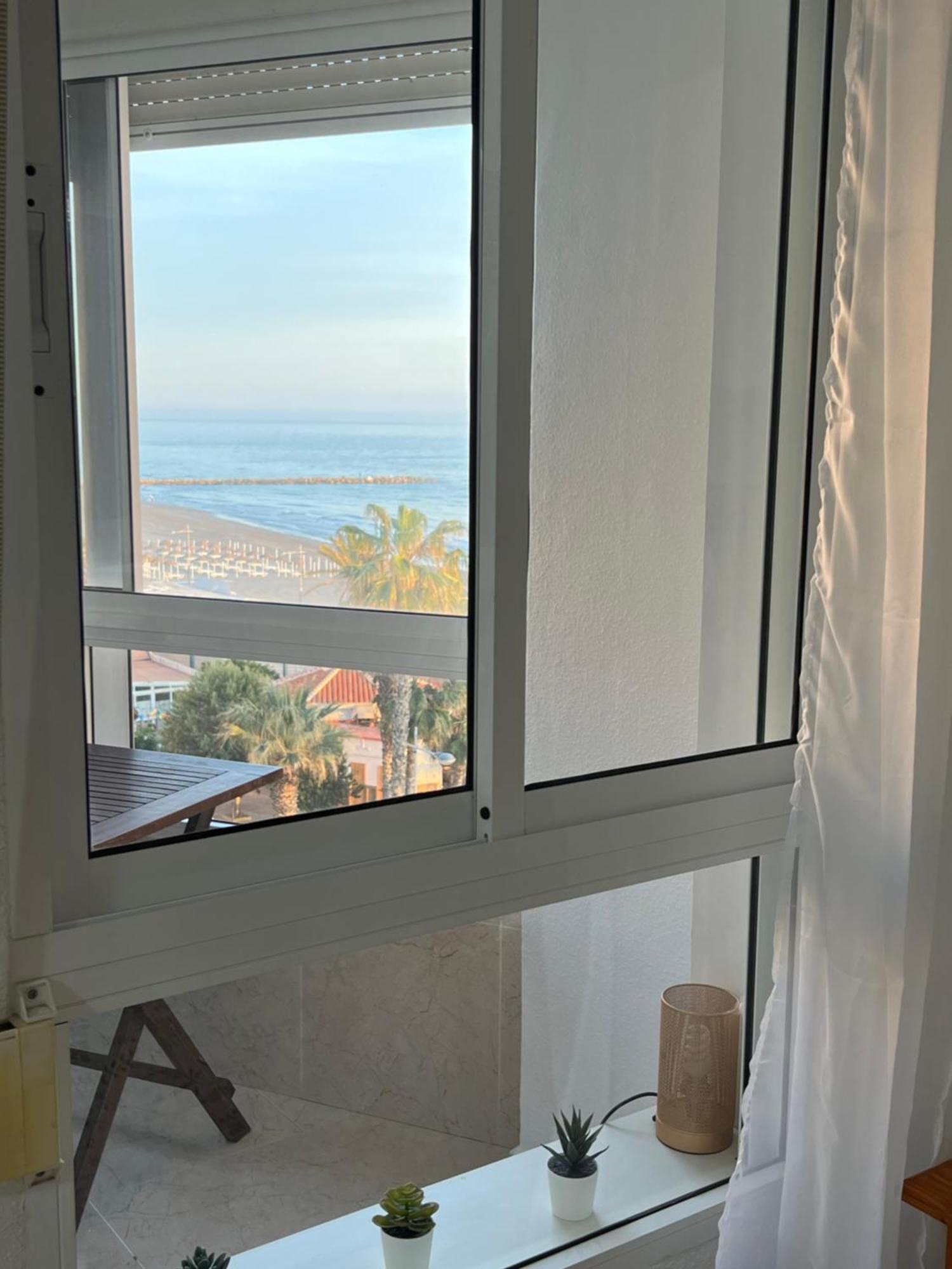 Estudio Mar En Calma, Primera Linea De Playa Con Vistas Al Mar Torrox Eksteriør billede